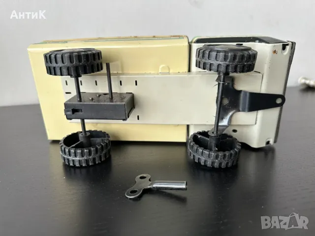 Соц Ламаринено Камионче Урал СССР, снимка 5 - Колекции - 50149749