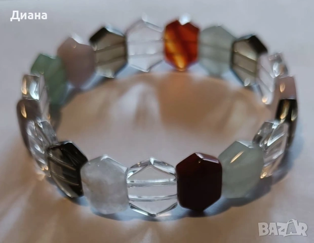 Гривни от естествени камъни, снимка 2 - Колиета, медальони, синджири - 54069960