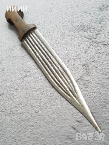 Кавказки кинжал кама, снимка 2 - Антикварни и старинни предмети - 53275287