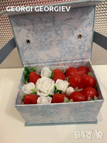 цветя изработени с глицеринов ароматен сапун и Българска роза Стара Загора Център , снимка 4 - Изкуствени цветя - 53498300