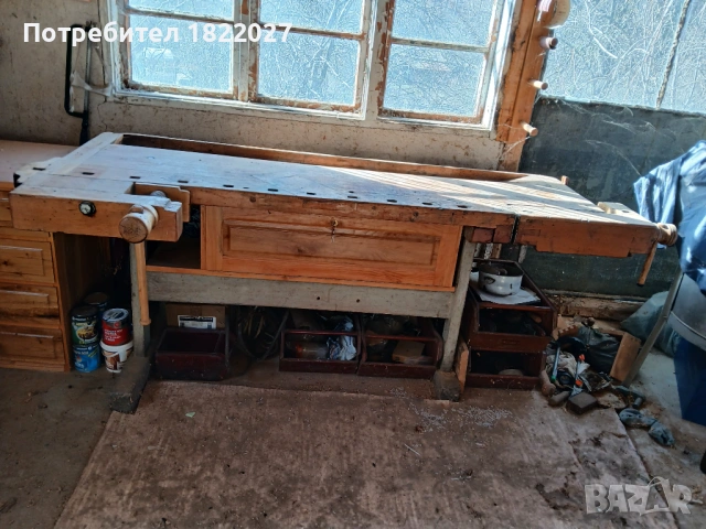 дърводелски тезгях, стойка за оберфреза, пергели, прав ъгъл, длета