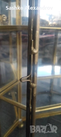 Винтидж витрина от месинг и стъкло (Hollywood Regency) – Огледален гръб , снимка 5 - Други ценни предмети - 54089824