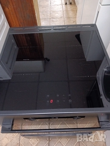 Чисто нова черна свободно стояща печка с индукционни котлони с две години гаранция!, снимка 3 - Печки, фурни - 53278540