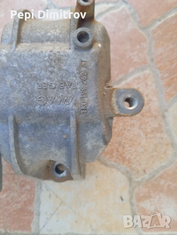 Тампон двигател VW Golf 5 (1K1) 2.0 TDI Двигател:	11K0199262AT