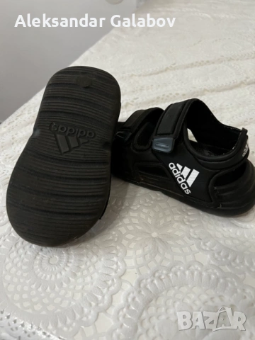 Сандалки 'Адидас" 20" номер!Като нови!, снимка 3 - Детски сандали и чехли - 54216579