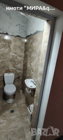 Самостоятелна сграда с офис, склад, гараж и навес-под наем, с Войводово, снимка 7 - Складове - 52000168