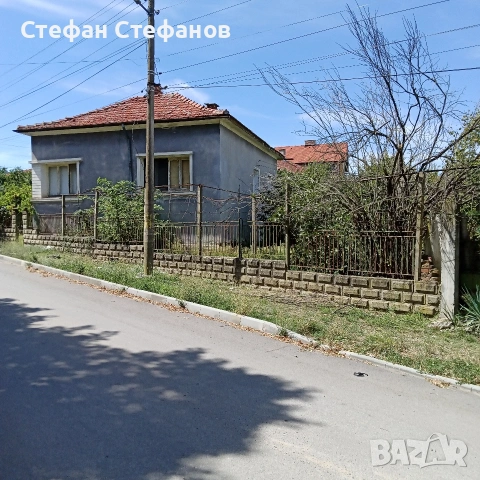 две къщи в двор от600м2с гараж в с Ягода