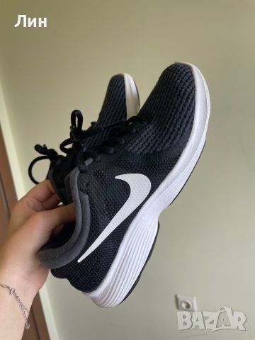 Nike маратонки , снимка 2 - Маратонки - 44018697