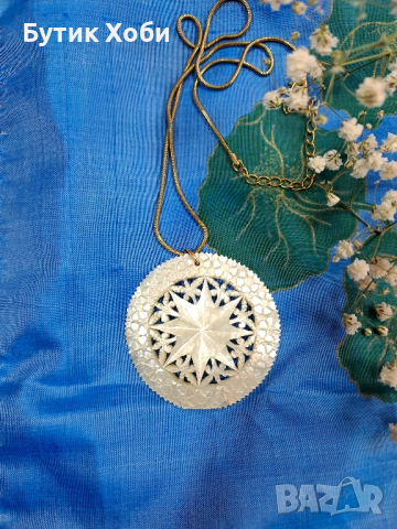 Антикварен пендатив от естествен седеф/ Mother of pearl /MOP, снимка 2 - Антикварни и старинни предмети - 45060216