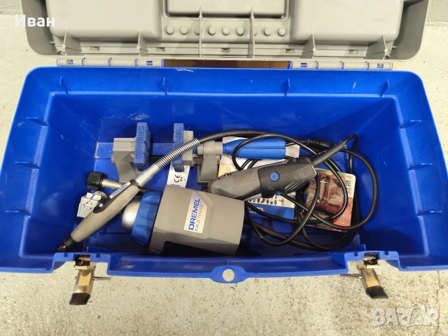 Комплект на мултишлайф DREMEL 300 с куфар и аксесоари, снимка 7 - Куфари с инструменти - 53750040
