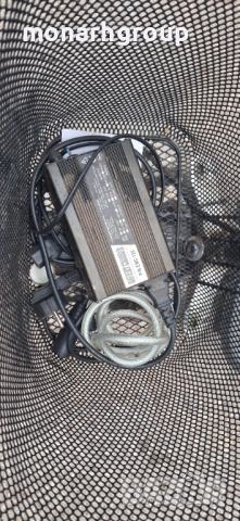 Електрическа триколка за възрастни + зарядно, снимка 15 - Инвалидни колички - 52085752