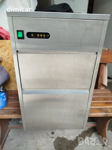 Професионален ледогенератор SARO EM 26, снимка 2 - Обзавеждане за заведение - 52468505