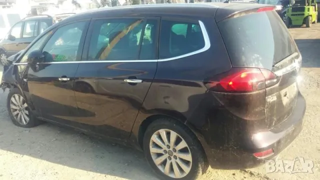 Opel Zafira A20DTH COSMO 2 броя на части, снимка 4 - Автомобили и джипове - 49224031