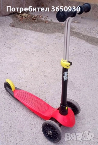 Детска тротинетка Декатлон , снимка 2 - Детски велосипеди, триколки и коли - 51611399