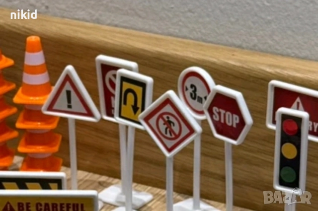 15 бр пътни знаци конуси конус табели пластмасови за игра украса декор и торта топери, снимка 6 - Други - 51598031