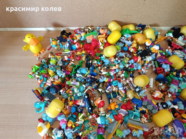 над 200 броя играчки от "KINDER", снимка 4 - Колекции - 45618456