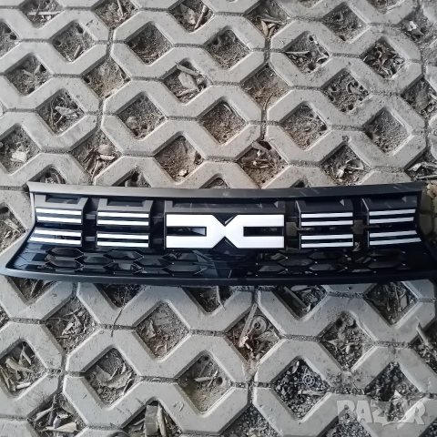 Решетка за Dacia Duster (2021-2024г.), снимка 3 - Части - 54282004