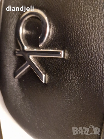 дамска чанта Calvin Klein, снимка 5 - Чанти - 54282724