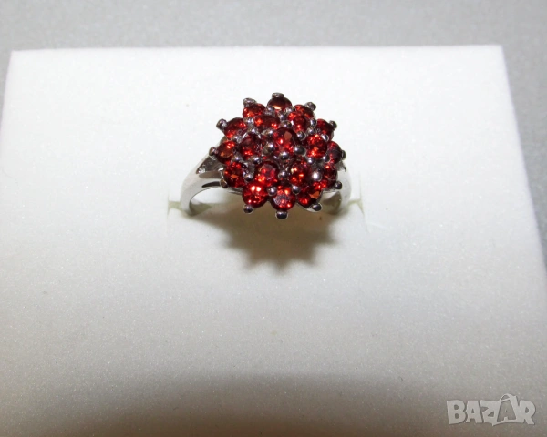 925 сребърен пръстен с качествен гранат от Мозамбик подходящ за подарък