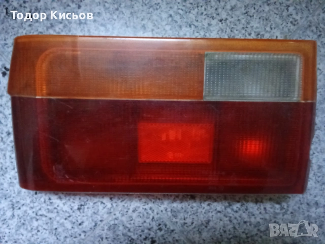 Оригинално стъкло за ляв стоп Renault 9