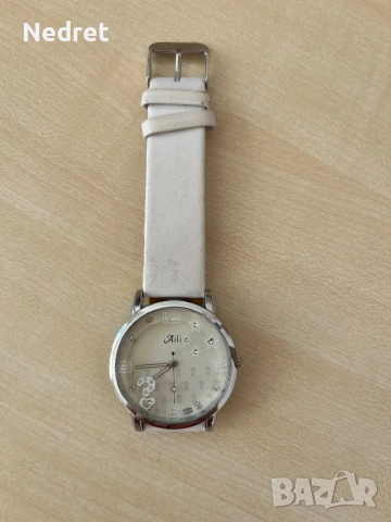 Бял и черен часовник , снимка 3 - Дамски - 52262143