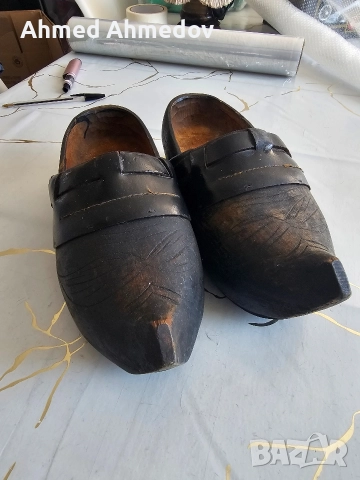 Стари дървени Фламандски обувки. 