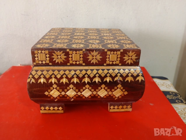 Винтидж дървена кутия за цигари