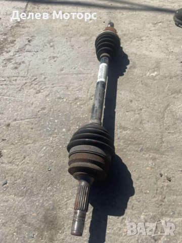 9803959580 лява полуоска от Пежо 208 1.2i VTi, 82 кс., 5 ск., 2019г., 29 000 км., двигател HMR