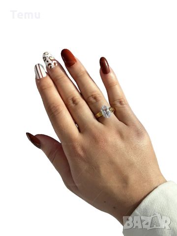 Златист дамски пръстен от медицинска стомана с голям камък, снимка 1 - Пръстени - 46375660