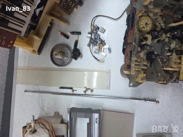 Радиокасетофон Sharp gf 575 НА ЧАСТИ!, снимка 6 - Радиокасетофони, транзистори - 47719347