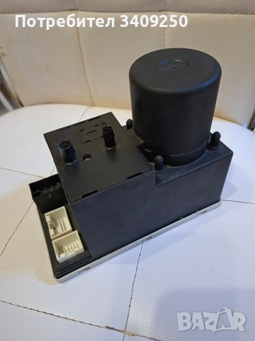 Вакуум помпа за централното заключване Ауди А3 8L