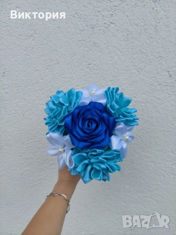 Вечни сатенени цветя в грънци