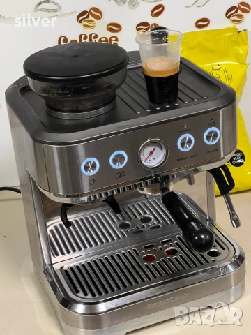 Кафемашина кафе автомат с вградена мелачка, снимка 2 - Кафемашини - 51753335