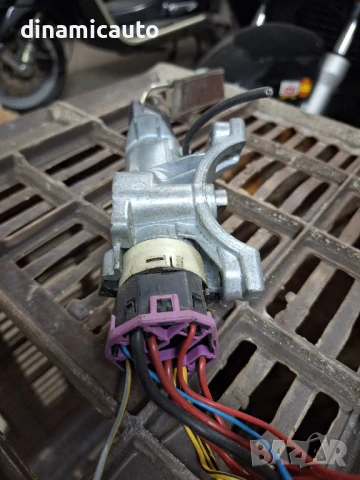 Патрон запалване Audi A4 - 4D0 905 851 E, снимка 4 - Части - 51075855