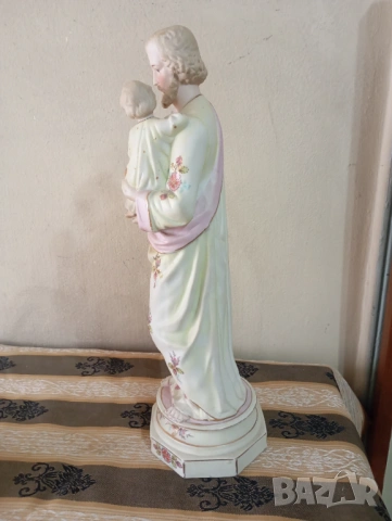 Порцеланова статуетка-религиозен мотив, снимка 7 - Други ценни предмети - 53978026