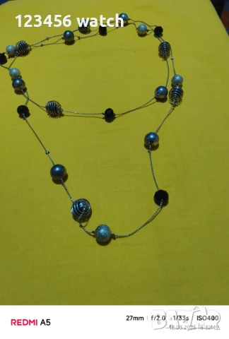 Красиво колие от кристали и метални топки, снимка 2 - Колиета, медальони, синджири - 53890866