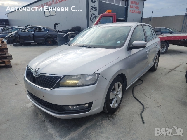 Skoda Rapid 1.6TDI, Хечбек, На части, снимка 2 - Автомобили и джипове - 52038519