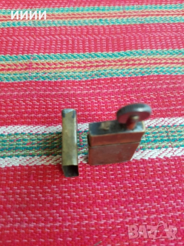 Войнишка бронзова запалка , снимка 2 - Антикварни и старинни предмети - 52774971