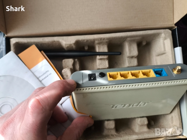 Рутери 2 бр. работещи