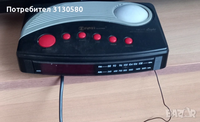 радио будилник с нощта светлина 