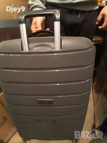 голям пътнически куфар rock с 4 колела, снимка 2 - Куфари - 53167101