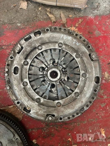 1.9 TDI 105 кс  VW Audi Skoda Seat съединител , демпферен маховик, притискателен диск, феродов Sachs