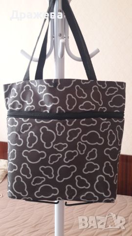 Сгъваема пазарска чанта  с колелца-нова