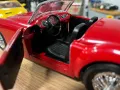 Чисто нова метална колекционерска количка МG A TWIN CAM CABRIO 1:18, снимка 6