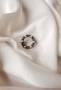 Сребърна брошка Pearl Wreath 497, снимка 1 - Други - 45023814
