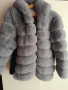Сиво палто от еко косъм, снимка 1 - Палта, манта - 45023100