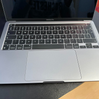 Apple MacBook Pro M2 13inch + Подарък Airpods Pro 2nd generation, снимка 2 - Лаптопи за работа - 44975952
