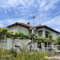 Имот Корект продава къща в с. Конуш, обл. Пловдив , снимка 1 - Къщи - 45466865