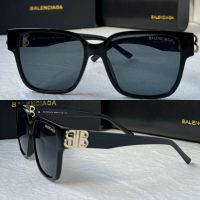 Balenciaga 2024 дамски слънчеви очила 2 цвята, снимка 2 - Слънчеви и диоптрични очила - 45484479