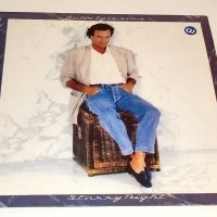 Julio Iglesias LP, снимка 1 - Грамофонни плочи - 45878078